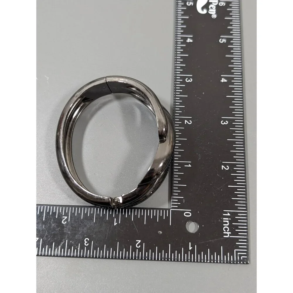 Lia Sophia Gunmetal Gray Twist Chunky Hinge Clamp Bracelet Galena Modern 6.5‎ in